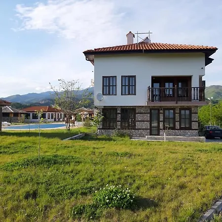 Guest house за гости в село любовище Lyubovishte